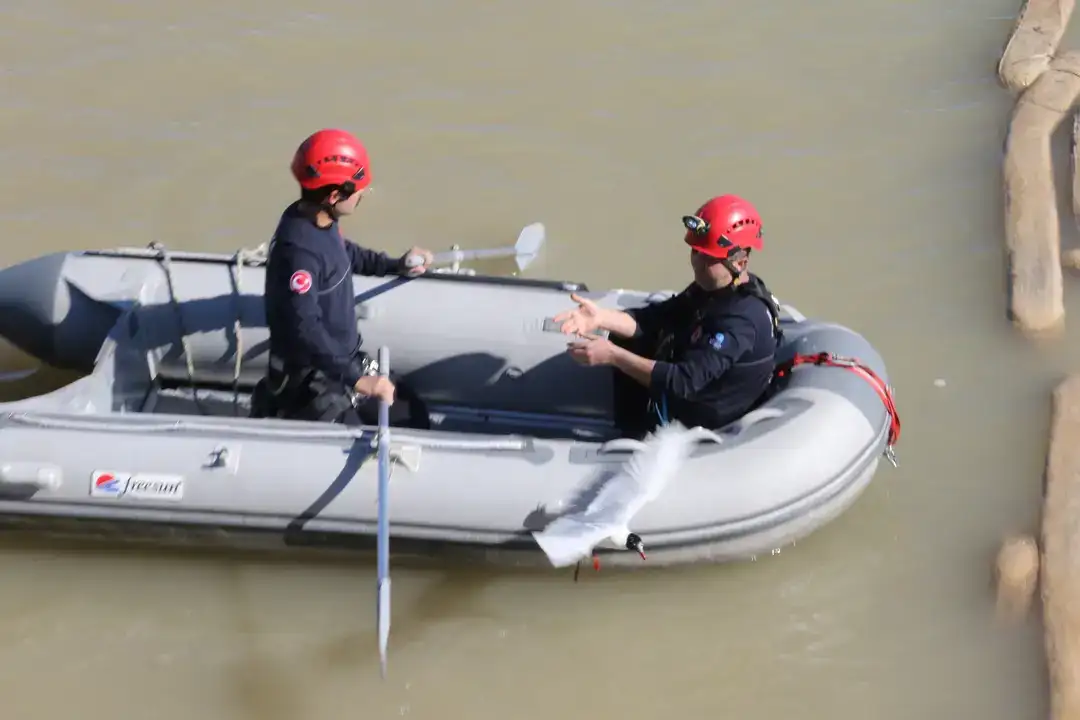 Boğaçayı'nda Misinaya Takılan Martıyı Ekipler Kurtardı 3